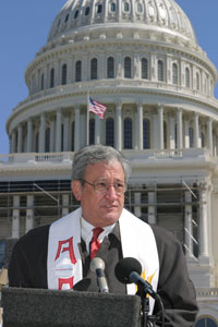 Welton Speaks on the Capitol Steps